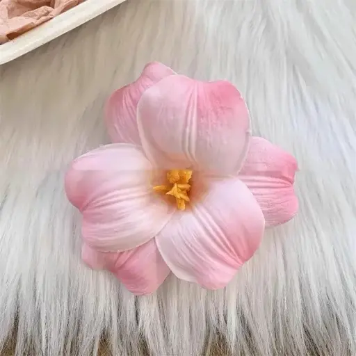 Tulip Light Pink Hair Clip