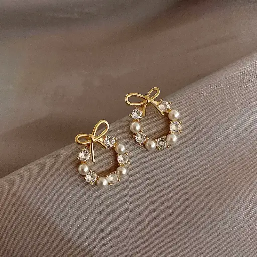 Bow Stud